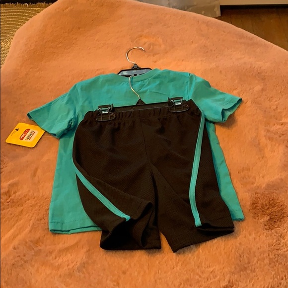 NWT Disney Junior Shorts Set Size 4T Adorable - Picture 5 of 6